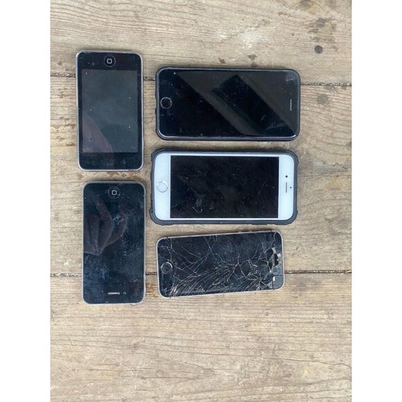 5 BROKEN IPHONE LOT - VARIOUS MODELS - 4 IPHONES, 1 IPOD Apple - Picture 3 of 7